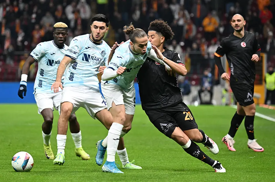 Trio ekibi, Galatasaray-Adana Demirspor maçındaki penaltı kararı için ne dedi? - 2