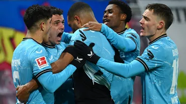 Bayer Leverkusen'in peri masalı duraklamada da devam etti