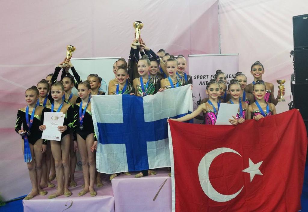 Dünya Estetik Grup Cimnastik Şampiyonası'nda bronz madalya