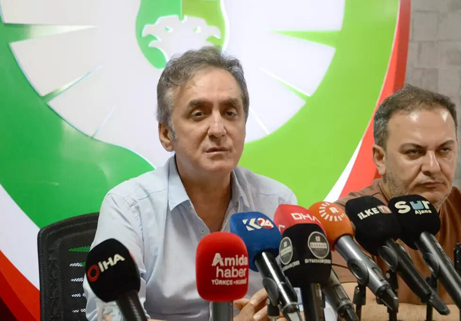 Amed Sportif Faaliyetler'de Aziz Elaldı yeniden başkanlığa seçildi