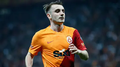 Kerem Aktürkoğlu, hat-trick yaptığı topu depremzedeler için bağışladı