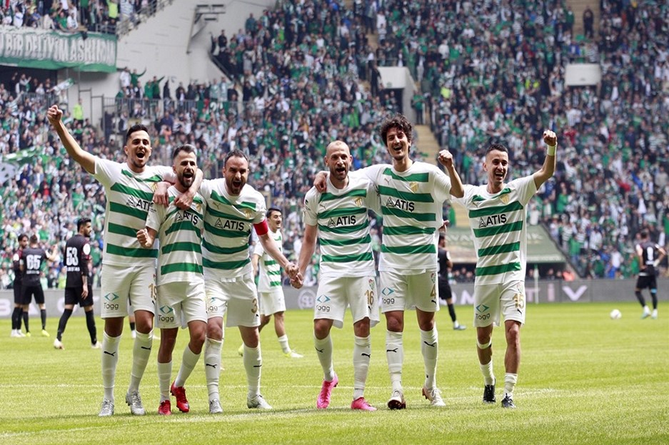 Bursaspor'da imzalar atıldı: Yeni transfer Süper Lig ekibinden