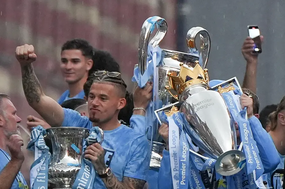 Manchester City'den 3 kupalı şov - 10