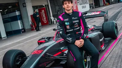 Cem Bölükbaşı İtalya'da piste çıkıyor