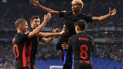 LaLiga'da şampiyon Barcelona: Derbi galibiyetiyle mutlu sona ulaştı