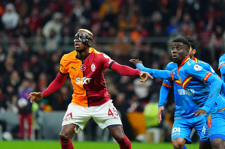 Victor Osimhen stattan ayrılırken Osayi-Samuel sorusunu cevapladı - 2 Victor Osimhen stattan ayrılırken Osayi-Samuel sorusunu cevapladı - 2