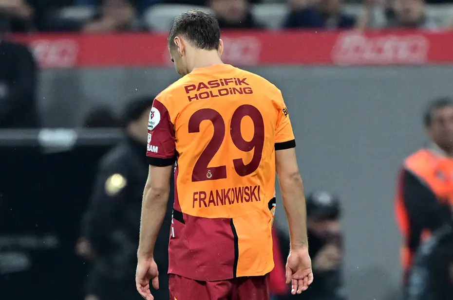 Anlaşma sağlandı, Galatasaray zarara razı oldu: Tartışılan transfer takımdan ayrılıyor - 2