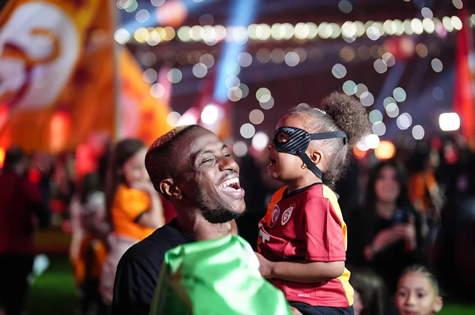 Victor Osimhen için yeni hamle: Masadaki rakam belli oldu - 1 Victor Osimhen için yeni hamle: Masadaki rakam belli oldu - 1