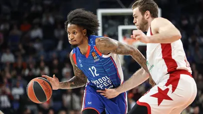 Anadolu Efes evinde Milan'a geçit vermedi