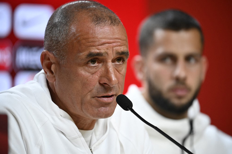 Napoli'nin yeni hocası resmen imzayı attı