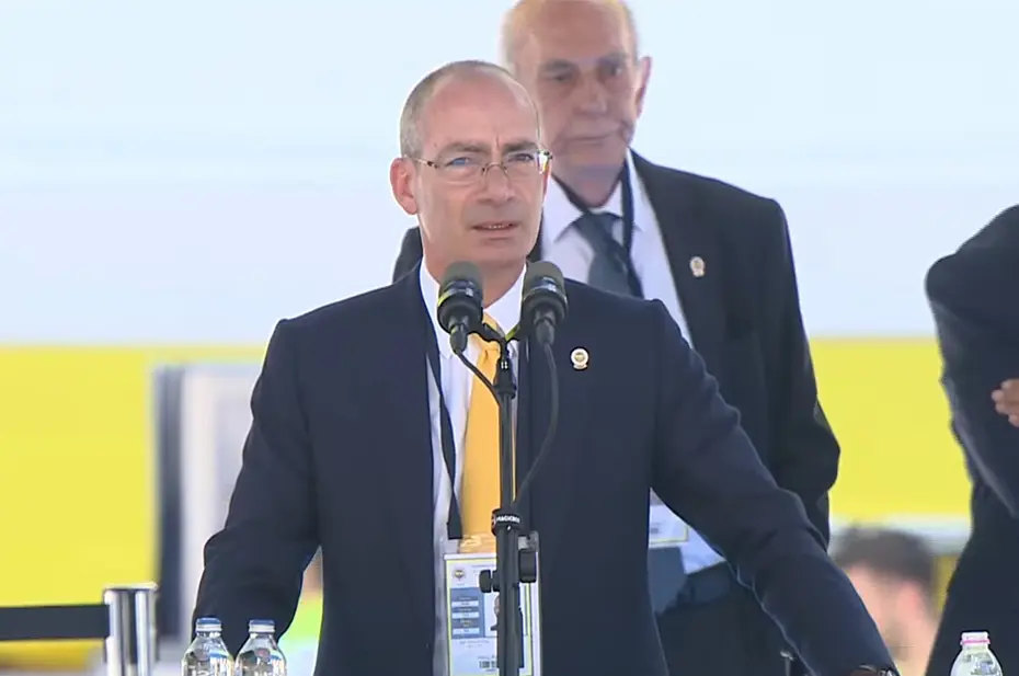 Rakam açıklandı: Fenerbahçe'ye stat isim ve forma sponsorluğundan dev gelir - 3 Rakam açıklandı: Fenerbahçe'ye stat isim ve forma sponsorluğundan dev gelir - 3