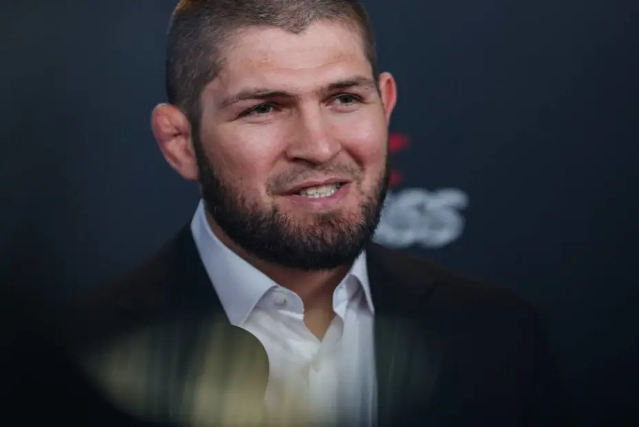 Khabib Nurmagomedov'a uçakta büyük şok: Apar topar indirildi - 2