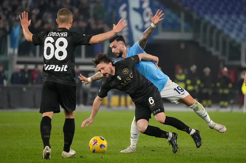 Galatasaray'da sol bek için sürpriz aday - 5