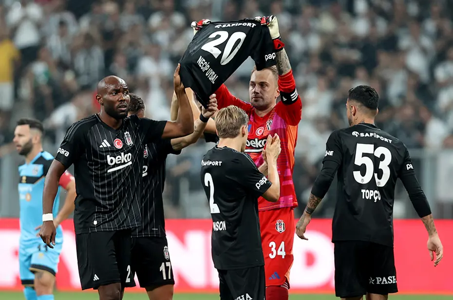 Immobile'nin golünden sonra Necip Uysal detayı - 3