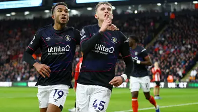 Sheffield United 4 gol attı, maçı Luton Town kazandı