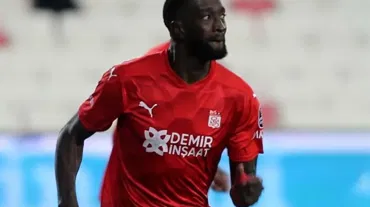 Sivasspor'da 9 futbolcu yol ayrımında