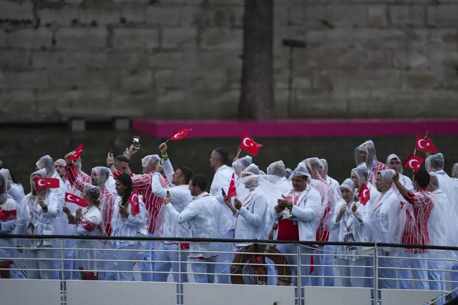 Paris 2024: Açılış töreninde Türkiye - 19 Paris 2024: Açılış töreninde Türkiye - 19