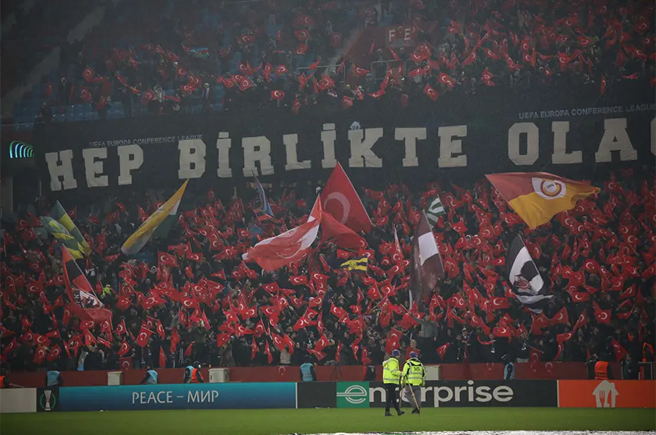 Maç öncesi Trabzon'da koreografi: Hep birlikte olacağız - 9