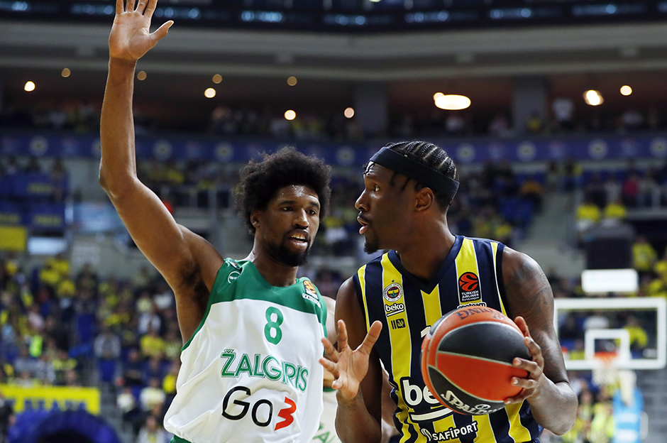 THY EuroLeague | Fenerbahçe Beko'dan ilk 4 yolunda kritik galibiyet