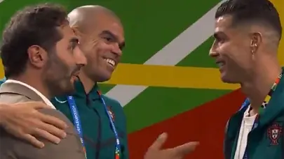 Hamit Altıntop ile Cristiano Ronaldo maç öncesi sohbet etti