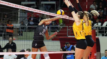 VakıfBank, Beşiktaş'ı final setinde devirdi