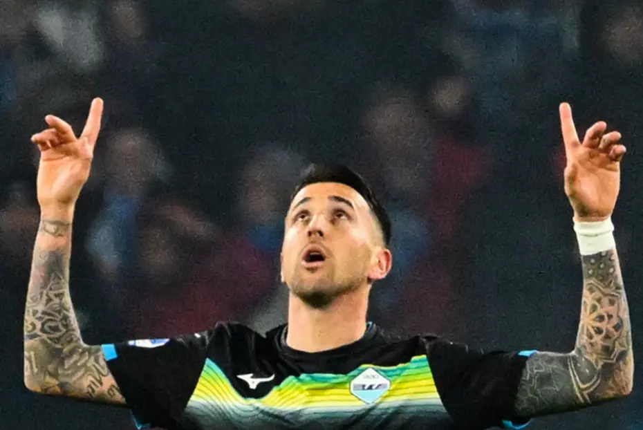 Galatasaray'ın teklifini açıkladı: "Beni Türkiye'ye götürmeye çalışıyor" - 2