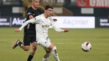 Manisa FK, 5 gollü maçta Ümraniyespor'u puansız gönderdi