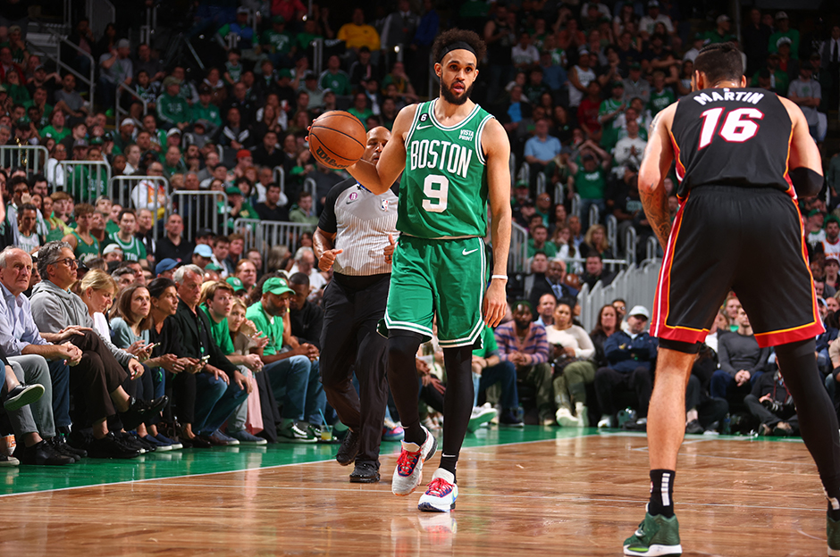 Miami Heat'i yenen Boston Celtics seriye tutundu