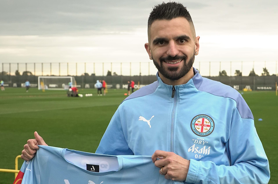 Yıllar sonra geri döndü; Aziz Behich'ten 2 yıllık imza