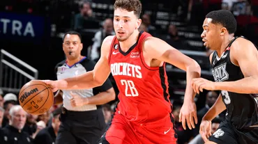 Alperen Şengün'den Teksas derbisinde double-double