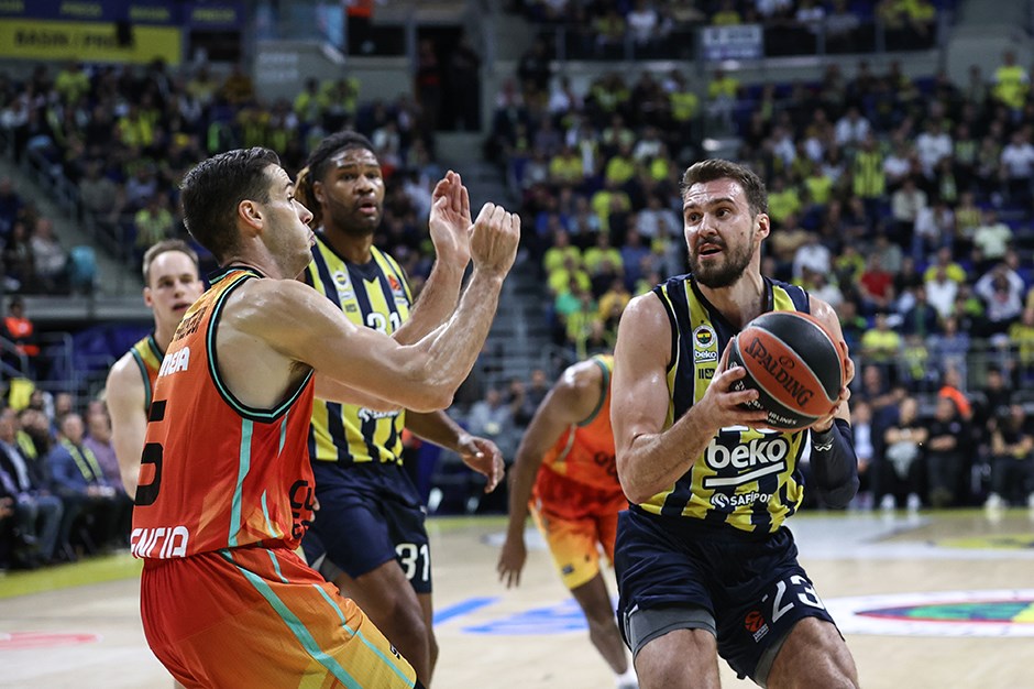 Fenerbahçe Beko, Marko Guduric ile sözleşme yeniledi