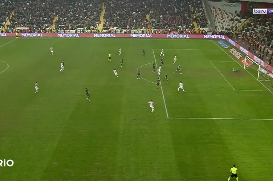 Antalyaspor'un 90+8'de iptal edilen golünde ofsayt var mı? - 4