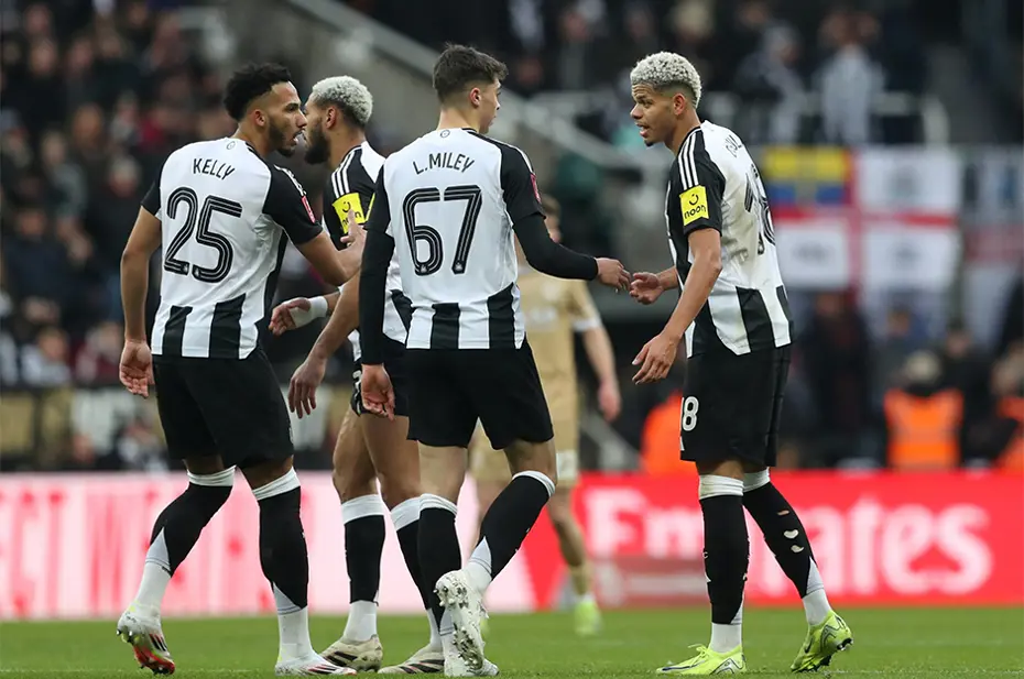 Fenerbahçe'nin gündemindeki Lloyd Kelly için Newcastle United'dan resmi açıklama - 5