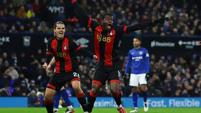 Enes Ünal'a maç sonu övgü: Premier Lig'de açılışı yaptı