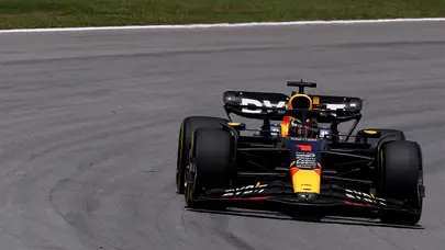 Sezonun son sprint yarışında zafer Max Verstappen'in