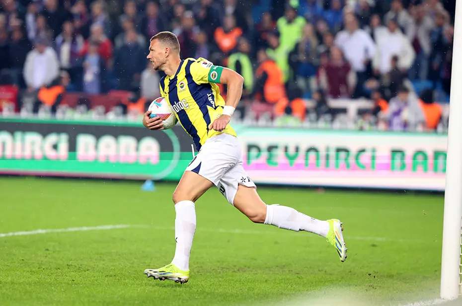 Edin Dzeko'dan imza itirafı: "Hataydı..." - 4
