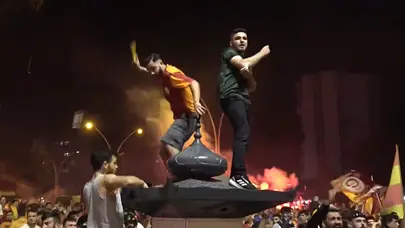 Galatasaraylıların Adana'daki şampiyonluk kutlamalarında kavga