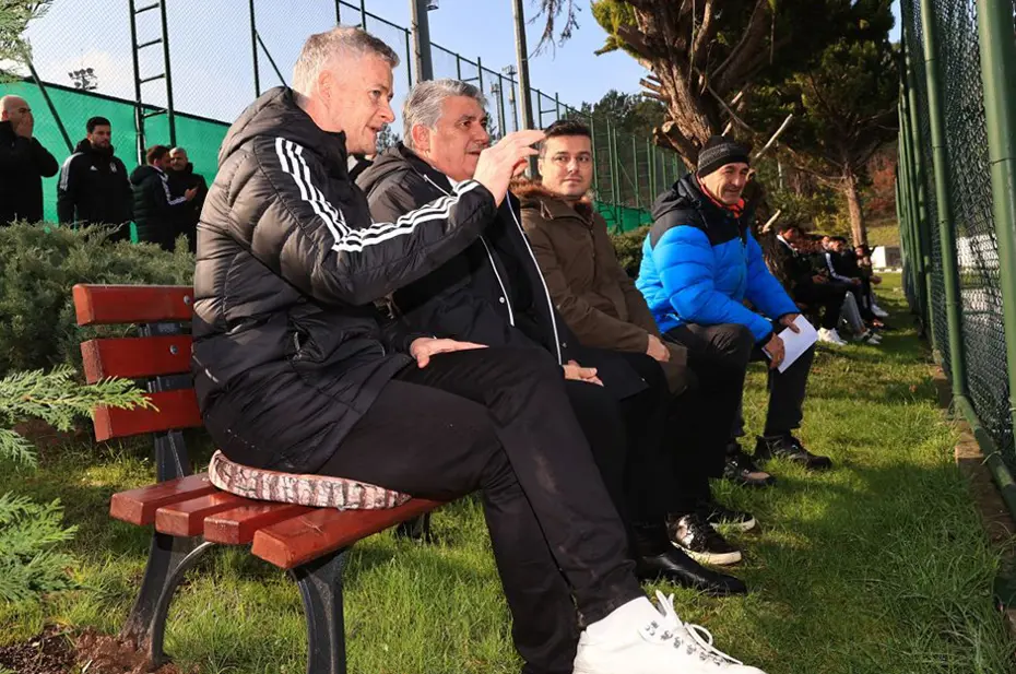 Serdal Adalı-Solskjaer zirvesinden kesin karar çıktı - 3 Serdal Adalı-Solskjaer zirvesinden kesin karar çıktı - 3