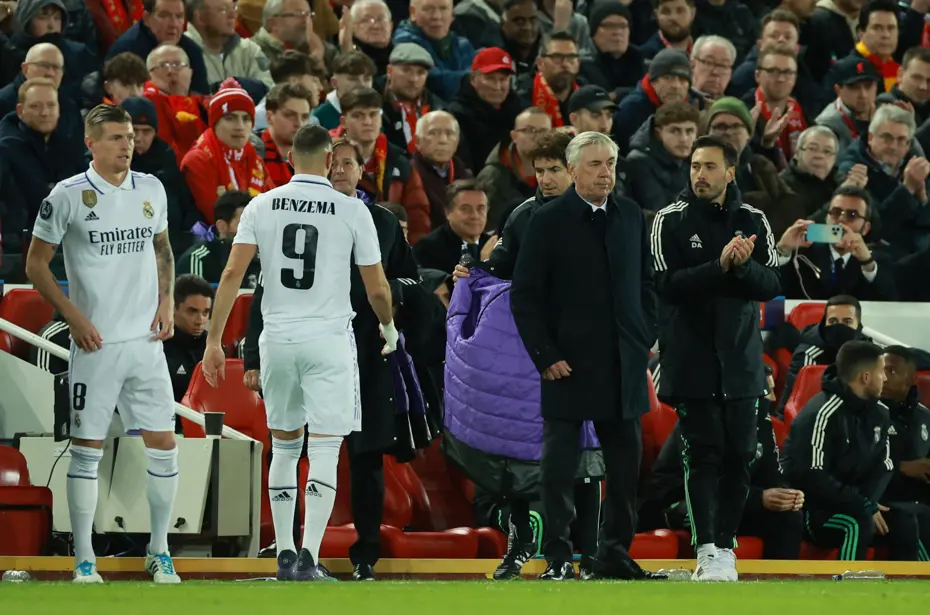 Real Madrid, Liverpool'a karşı geri döndü ve fark attı - 12