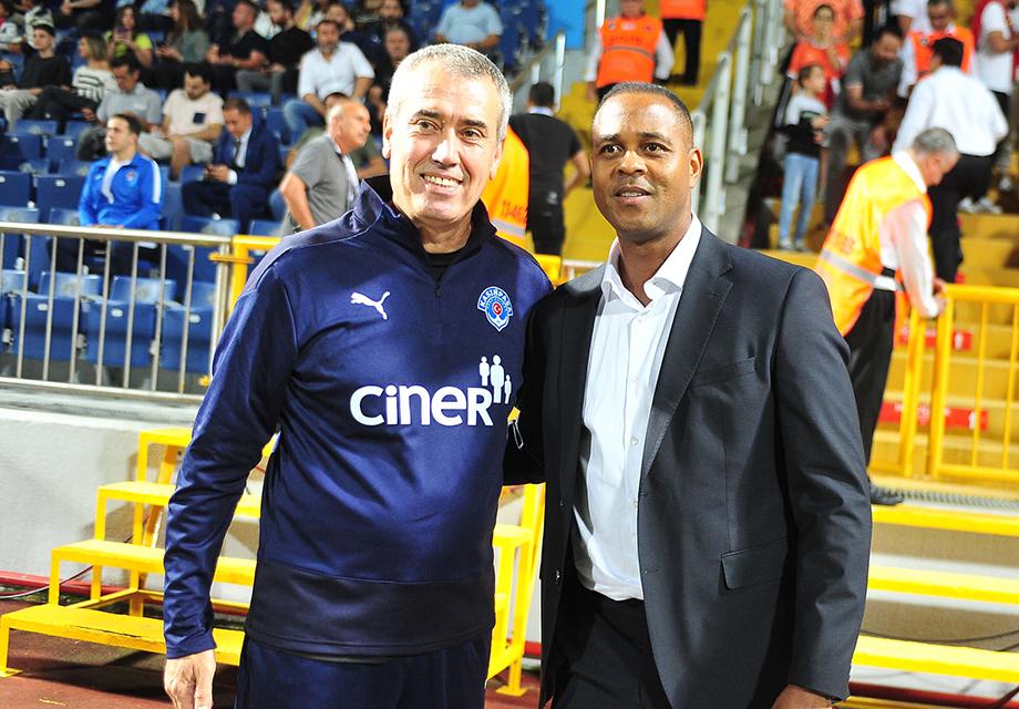 Patrick Kluivert'ten Beşiktaş yorumu: "Kalede Vedat olacak, o da iyi kaleci"