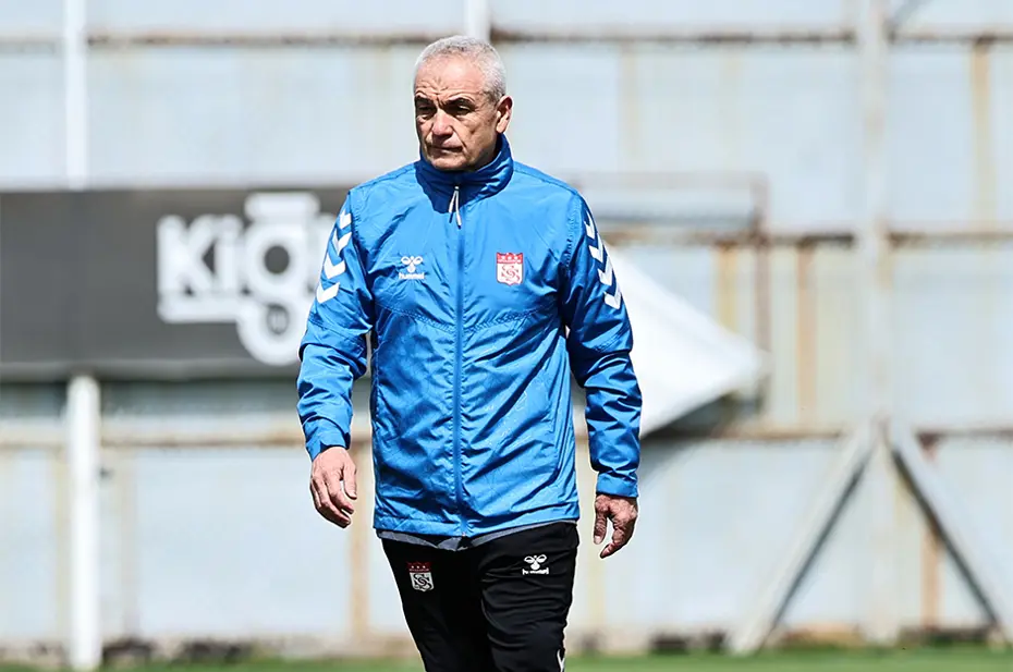 Rıza Çalımbay gözünü Fenerbahçe ve Galatasaray'a dikti - 3