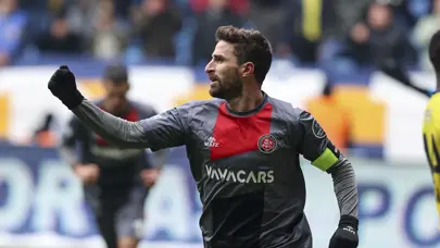 Karagümrük teknik direktörü Pirlo'dan Borini açıklaması