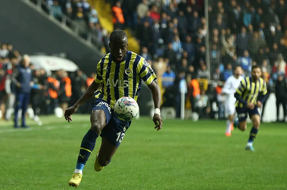 Fenerbahçe'nin golcüsü Valencia, sezon sonu ayrılıyor - 5