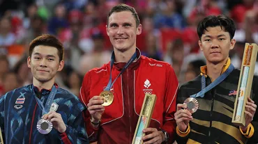 Viktor Axelsen badmintonda altın madalya kazandı