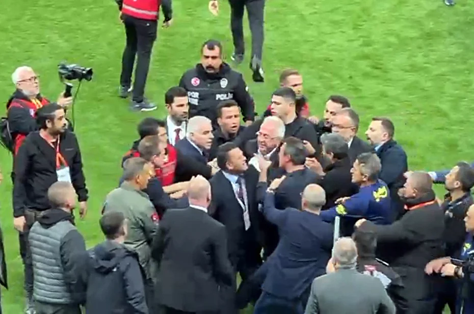 Olaylı Galatasaray - Fenerbahçe derbisindeki hakaret davasında yeni gelişme - 1