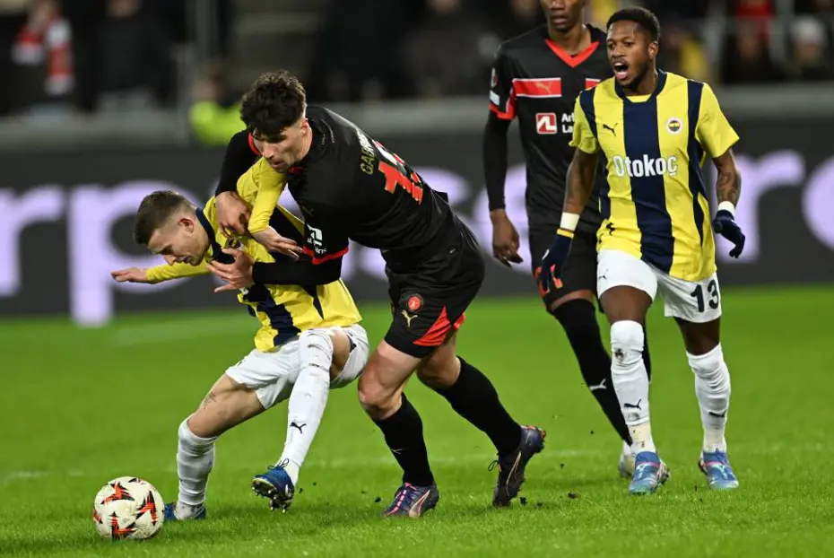 "Fenerbahçe bu hatayı hep yapıyor" | Spor yazarları, Fenerbahçe için ne dedi? - 6 "Fenerbahçe bu hatayı hep yapıyor" | Spor yazarları, Fenerbahçe için ne dedi? - 6