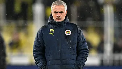 Fenerbahçe'ye yeni sol bek: Lyon maçında sahada