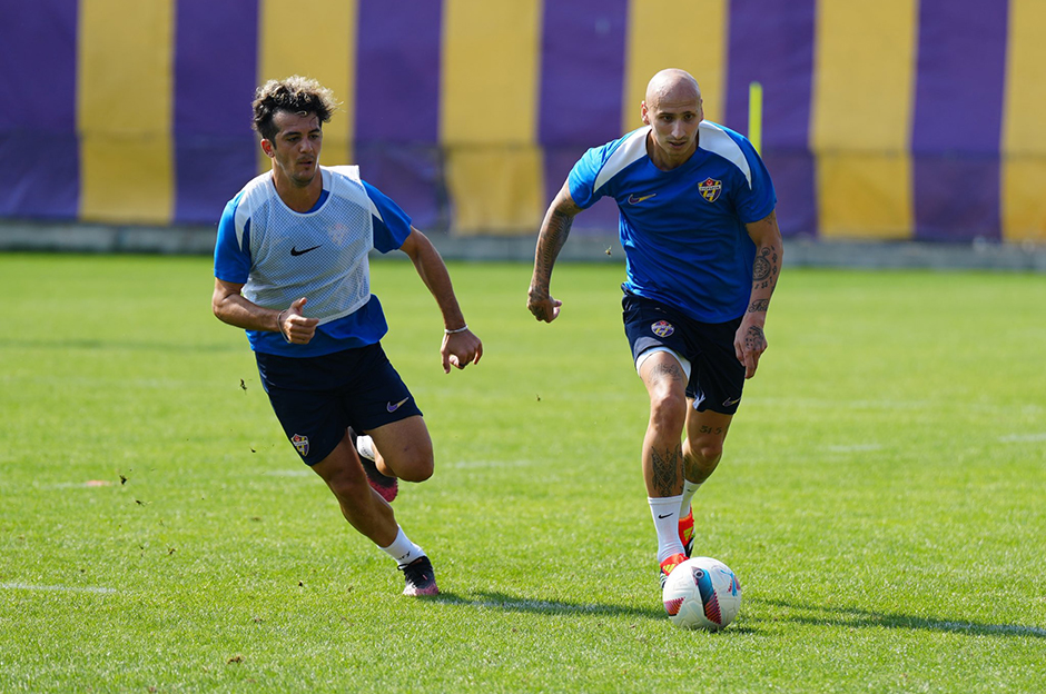 Eyüpspor ayrılığı resmen duyurdu: Sözleşmesi feshedildi