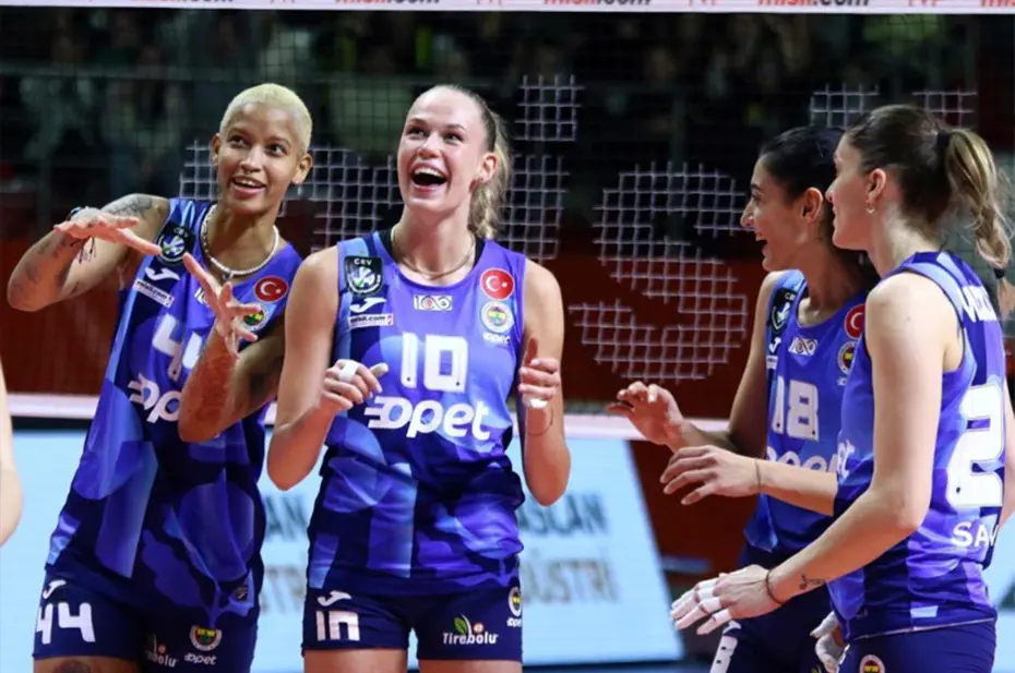 Arina Fedorovtseva dev maça hacamatla hazırlanıyor - 6