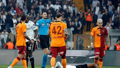 Derbide 8 dakikada 5 sarı kart